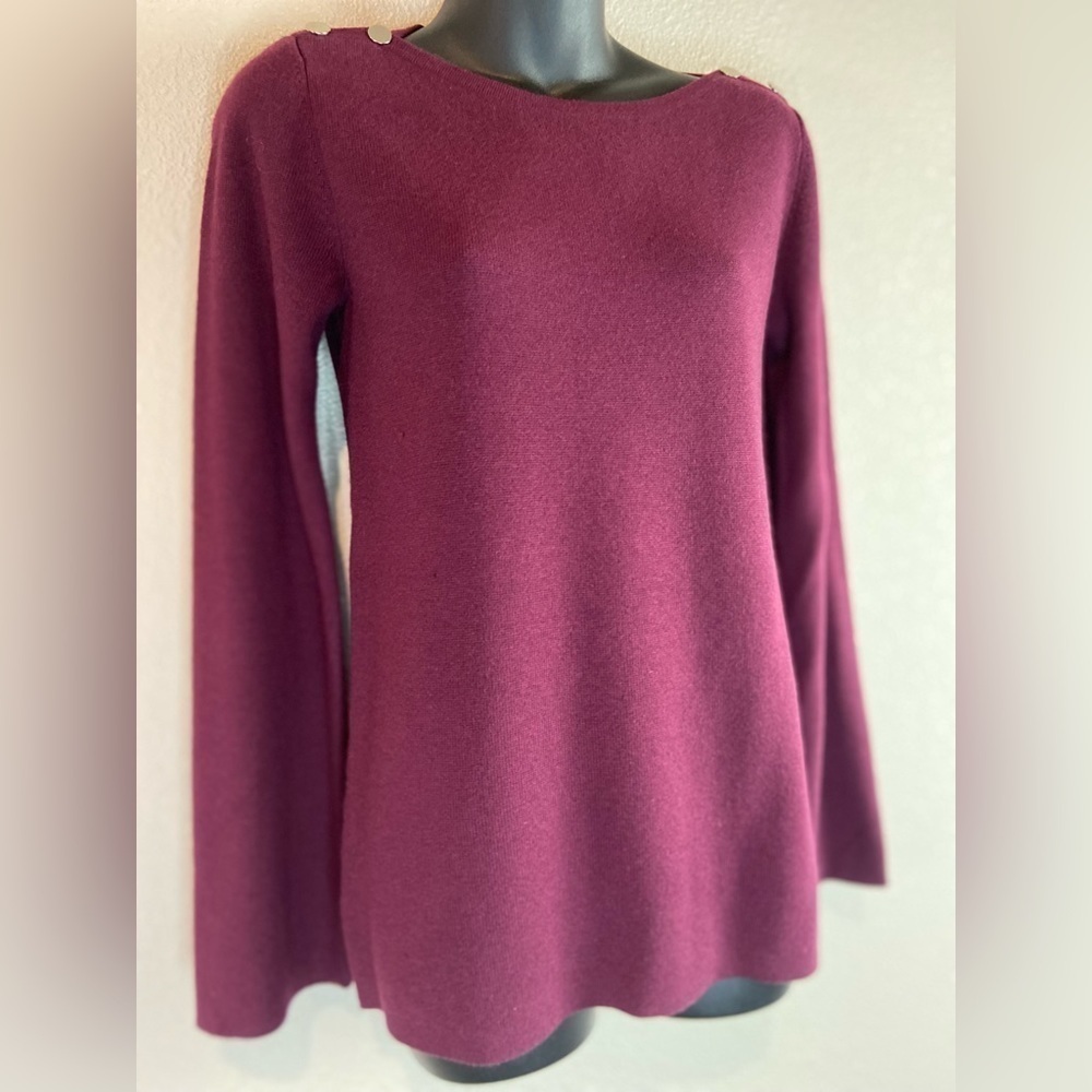 Ann Taylor~Burgundy Tight Knit Pullover Sweater~Slight Bell Long Sleeves~Size XS